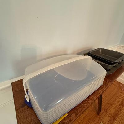 Lot of cooking pans and 12 cupcake carrier