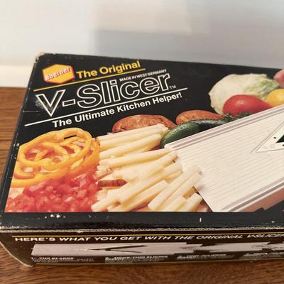 V Slicer and spoon rest