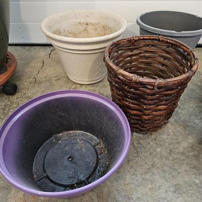 Assorted Pots & Plant Stands (G-JS)