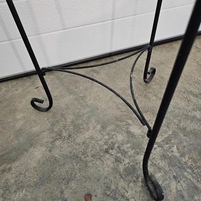 Assorted Pots & Plant Stands (G-JS)