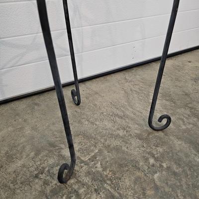 Assorted Pots & Plant Stands (G-JS)