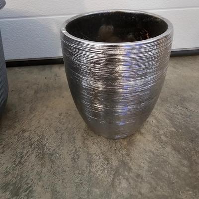 Assorted Pots & Plant Stands (G-JS)