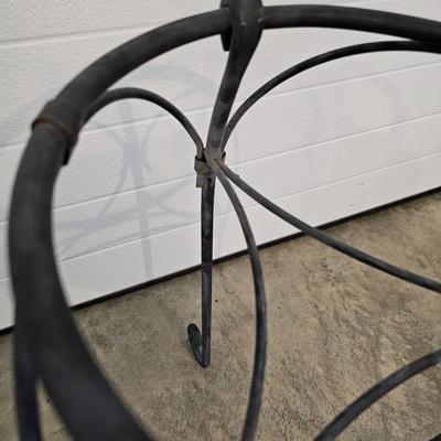 Assorted Pots & Plant Stands (G-JS)