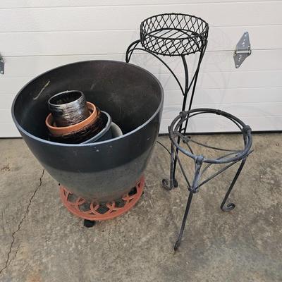 Assorted Pots & Plant Stands (G-JS)