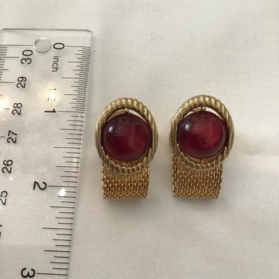 Vintage, gold tone, cranberry Cabochon mesh, cufflinks swank