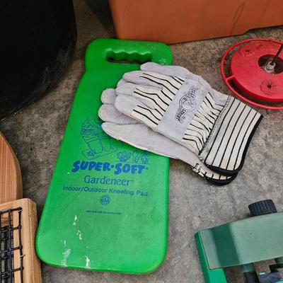 Hand Gardening Tools & More (G-JS)