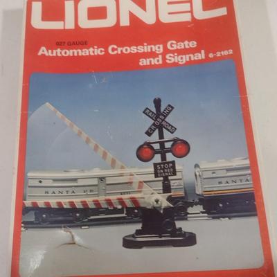 Lionell Automatic Crossing Gate and Signal Scale Model