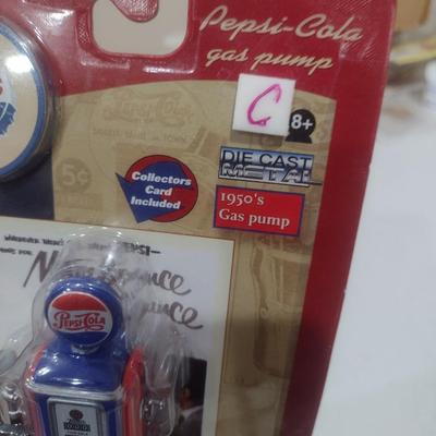 Scale Model Replica 1950's Gas Pump Pepsi-Cola Advertising