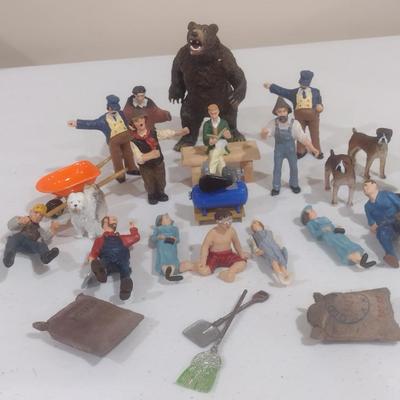 Scale Model People and Animals (D)
