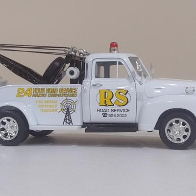 Scale Model 1952 Chevrolet Road Service Wrecker (G)