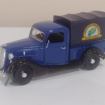 Scale Model 1937 Ford Pick Up Truck Sunny Farms (H)