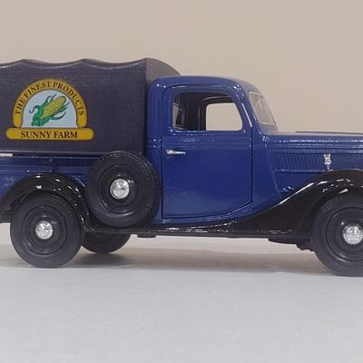Scale Model 1937 Ford Pick Up Truck Sunny Farms (H)