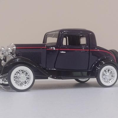 Scale Model 1932 Ford Coupe (I)