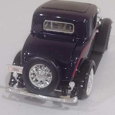 Scale Model 1932 Ford Coupe (I)