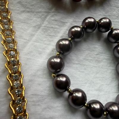 Stretch beaded bracelets/earrings/Austrian Crystal gold bracelet