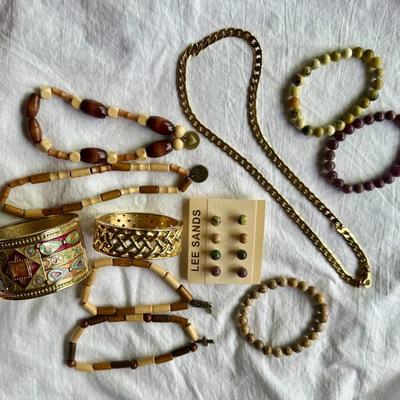 Wood and Gold tone jewelry, thick chain is Park Lane