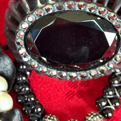Pearls, necklaces, earrings, watches, rings