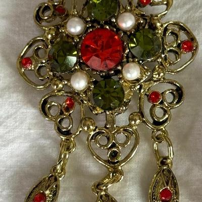 Vintage Jewelry Lot, Pins, watches, necklaces, bracelets, pierced/clip earrings
