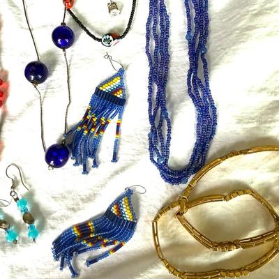 Vintage Jewelry, large lot