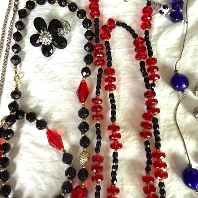 Vintage Jewelry, large lot