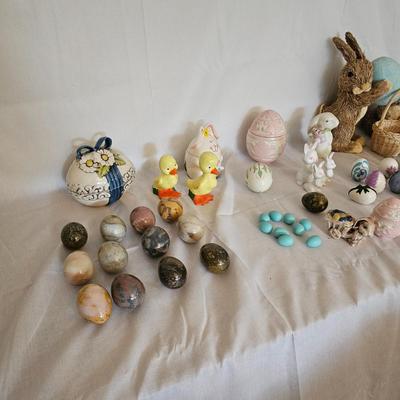 Spring/Easter Home Decor Includes Marble Stone Eggs (G-JS)