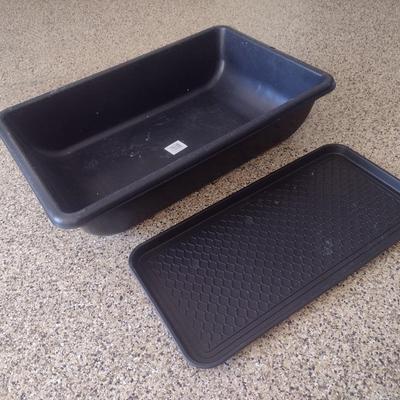 Large Rubber Tub with Boot Mat