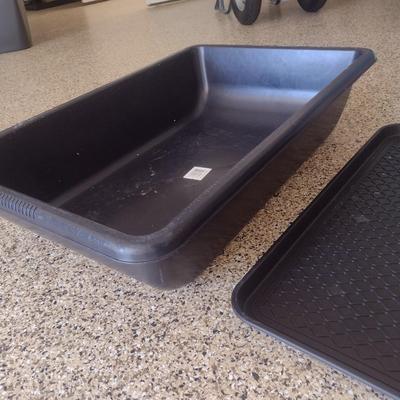 Large Rubber Tub with Boot Mat
