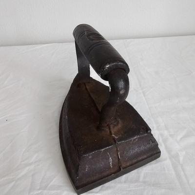 No. 7 Sad Iron, Wreath Stand & More (B1-JS)