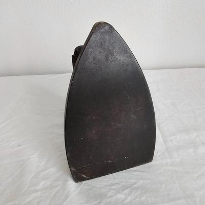 No. 7 Sad Iron, Wreath Stand & More (B1-JS)