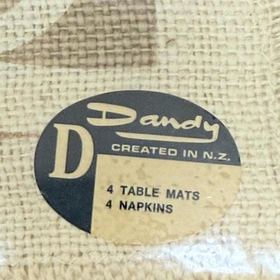 Set of 4 Dandy Table Mats and Napkins