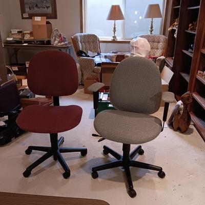 2 DESK CHAIRS