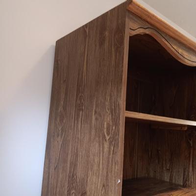 2 BOOKSHELVES