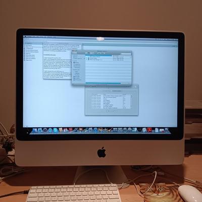 APPLE iMac 20" WITH MAC OS 9 PLUS KEYBOARD, MOUSE, SOFTWARE