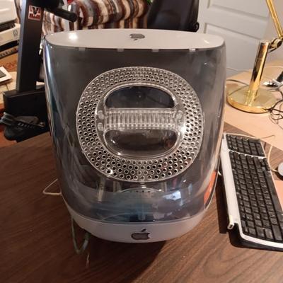 VINTAGE APPLE iMac WITH MOUSE, KEYBOARD, START UP INSTRUCTIONS