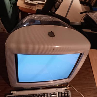 VINTAGE APPLE iMac WITH MOUSE, KEYBOARD, START UP INSTRUCTIONS