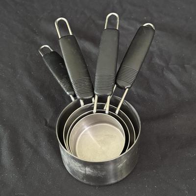 Cuisinart SmartPower 3-Speed Electronic Hand Mixer, Real Home Serving Dishes, and more! (K-DZ)