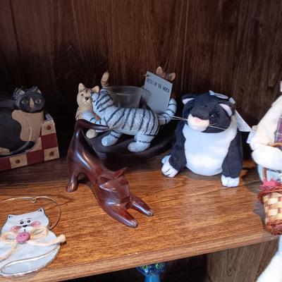 COLLECTIBLE AND KNICK KNACK KITTY CATS
