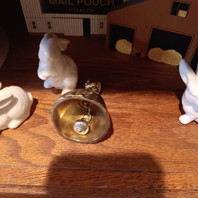 KNICK KNACKS