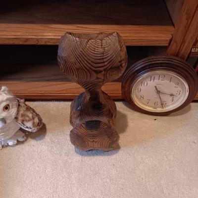 WOODEN CARVED OWL, PICTURE AND PLUSH OWLS PLUS A WALL CLOCK