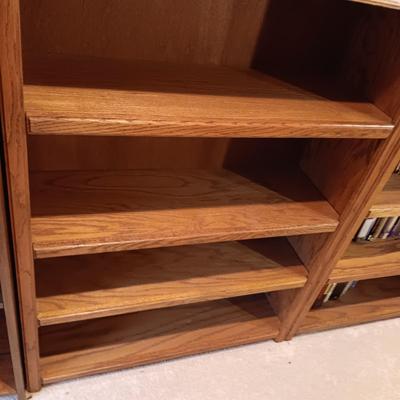 2 MATCHING WOODEN BOOKSHELVES WITH ADJUSTABLE SHELVES (BOOKS NOT INCLUDED)