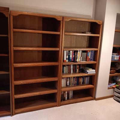 2 MATCHING WOODEN BOOKSHELVES WITH ADJUSTABLE SHELVES (BOOKS NOT INCLUDED)