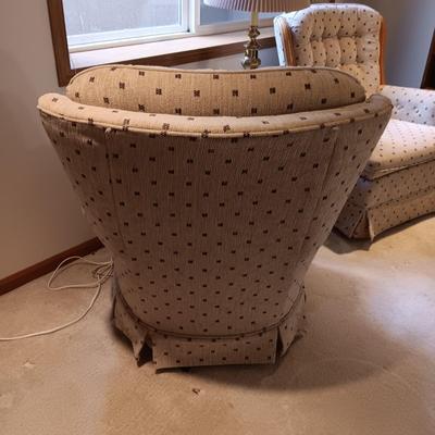 2 CLEAN SWIVEL ROCKING CHAIRS, DANISH? OCTAGON SIDE TABLE W/CABINET AND A TABLE LAMP