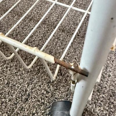 Rolling Wire Shelf