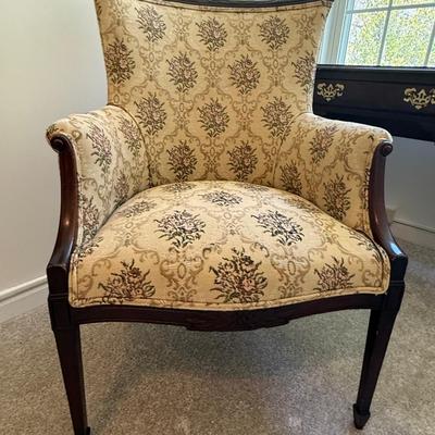 Pretty floral armchair