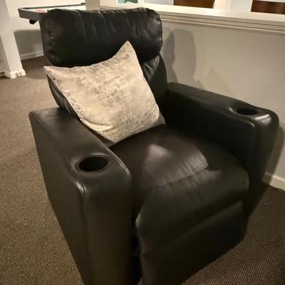 Awesome black movie theatre style recliner