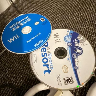 WII console, components and games