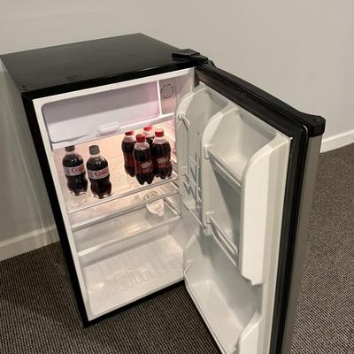 Magic Chef mini fridge