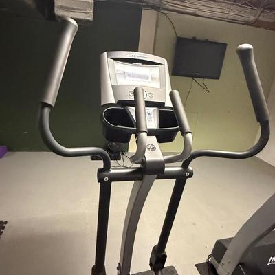 Life Fitness x1 elliptical cross trainer