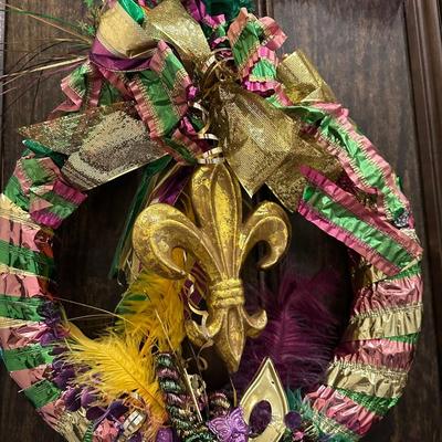 Mardi Gras Decor Lot – Clown & Feathered Wreaths