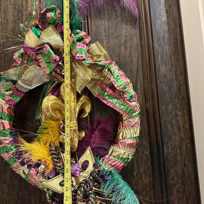 Mardi Gras Decor Lot – Clown & Feathered Wreaths